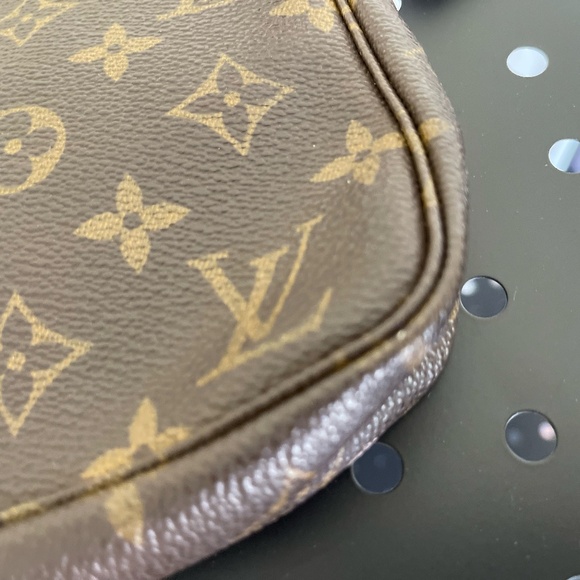 LOUIS VUITTON Pochette bag - Picture 10 of 13